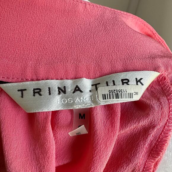 Trina Turk 100% Silk Medium Pink Resortwear Cold Shoulder Blouse Keyhole Sexy - Picture 6 of 7
